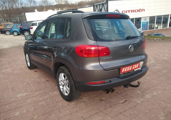 Volkswagen Tiguan cena 49900 przebieg: 285903, rok produkcji 2013 z Wałbrzych małe 211